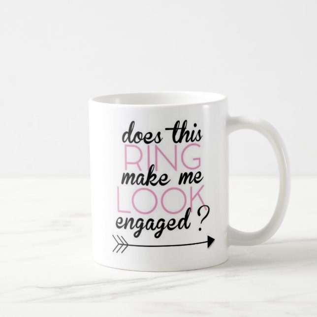 Est-ce que cette bague me donne l'air d'une tasse  (Droite)