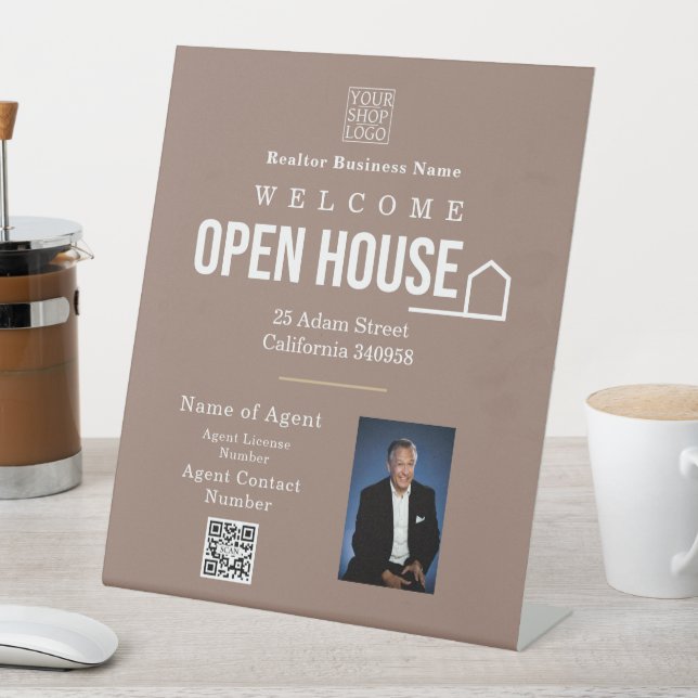 Estate Open House Logo Photo Light Brown Sockelschild (In Situ)