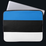 Estnische Flagge Laptopschutzhülle<br><div class="desc">Dieses Design zeigt die Nationalflagge Estlands (offiziell die Republik Estland), ein Land an der Ostküste der Ostsee in Nordeuropa. Es grenzt im Norden an den Finnischen Meerbusen gegenüber Finnland, im Westen an die Ostsee gegenüber Schweden, im Süden an Lettland und im Osten an den Peipus-See und Russland. Das Gebiet Estlands...</div>
