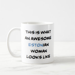 Estnische Frau, phantastische Tasse