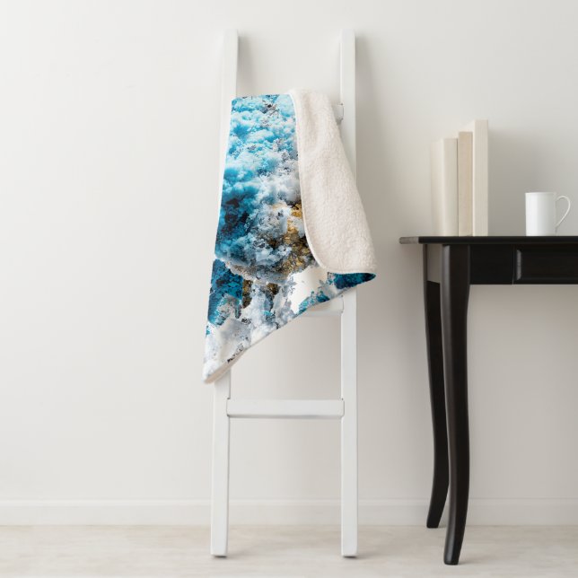 Ethereal Velocity: Geometric Cloud & Arrow Fusion Sherpadecke (Beispiel)