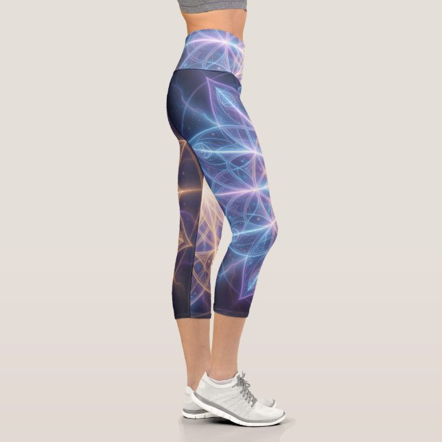 Ethereal Vision – Beyond Reality.97 Capri Leggings (Rechts)