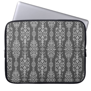 Ethnic Boho Chic: Nahtloses Stammesdesign Laptopschutzhülle