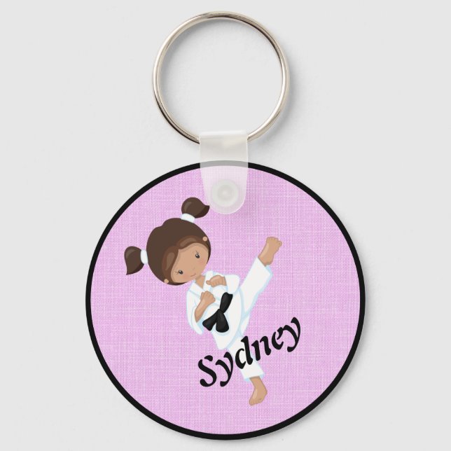 Ethnic Girls Karate Kick mit Pink Yin Yang Schlüsselanhänger (Vorderseite)