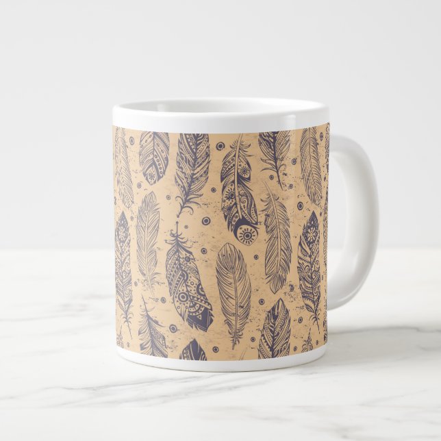 Ethnische Federmuster für die Kontur Jumbo-Tasse (Vorderseite Rechts)