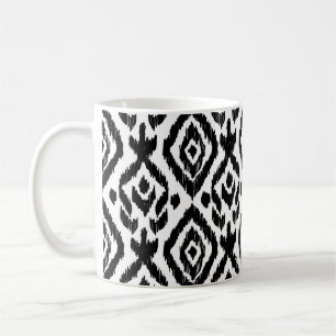 Ethnische handgezeichnete Umwicklungsdruckmuster. Kaffeetasse