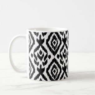 Ethnische handgezeichnete Umwicklungsdruckmuster. Kaffeetasse
