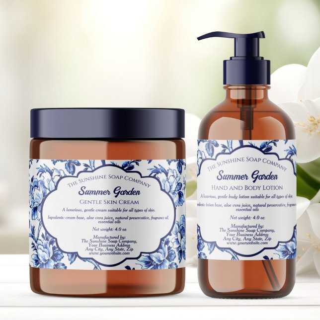 Etikett für die Packung mit weißer blauer Floral-S (Von Creator hochgeladen)