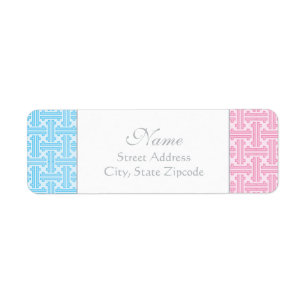 Etikett mit rosa und blauer Rücksendeadresse