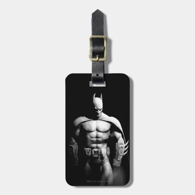 Étiquette À Bagage Arkham | Pose large noir et blanc Batman (Devant Vertical)