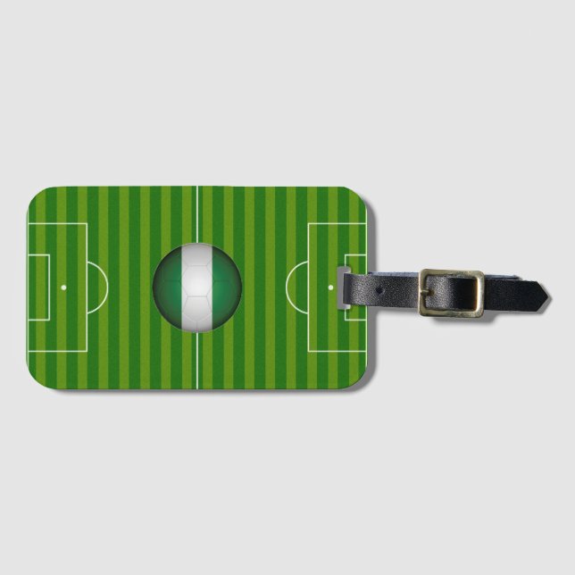 Étiquette À Bagage Champ de football avec le Nigeria Drapeau Ball (Devant Horizontal)