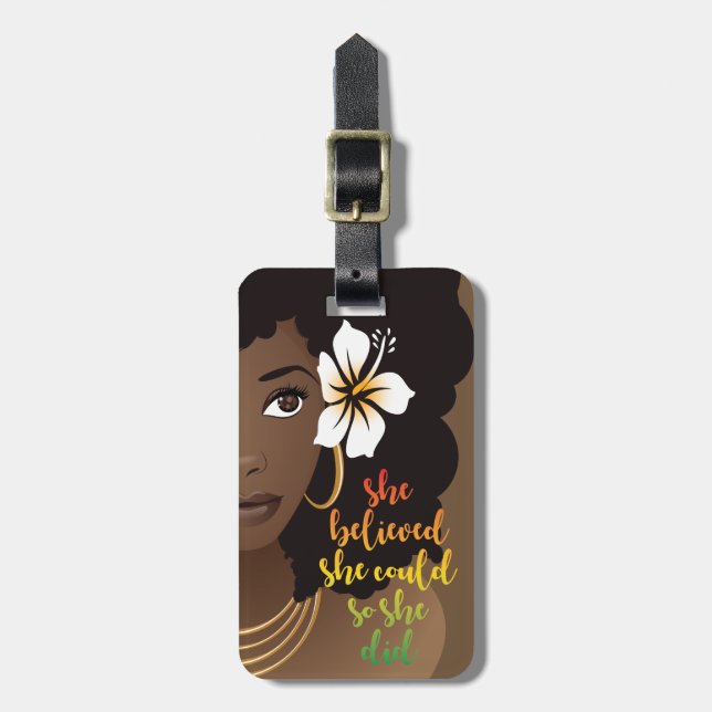 Étiquette À Bagage Elle Croyait Qu'Elle Pourrait, Femme Noire, Brown  (Devant Vertical)