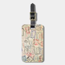 Étiquette de bagage avec des timbres de voyage