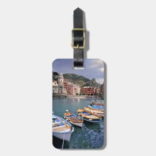 Étiquette À Bagage Europe, Italie, Vernazza. Bateaux aux couleurs viv