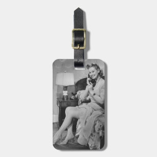 Étiquette À Bagage Femme parlant au téléphone