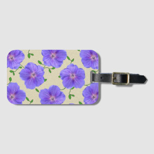 Étiquette À Bagage Fleurs bleues douces de géranium sur toute couleur