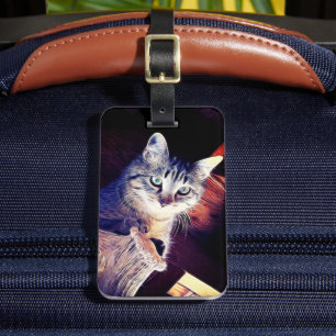Étiquette À Bagage Kitty Dans Les Rafters Gros Plan Photo