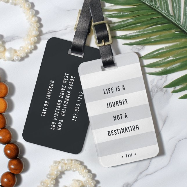 Étiquette À Bagage La vie est un voyage | Devis de voyage monogramme (Créateur téléchargé)