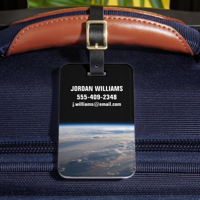 Étiquette À Bagage Le lever Du Soleil Coule De Longues Ombres Sur La  (Insitu Rectoal 2)