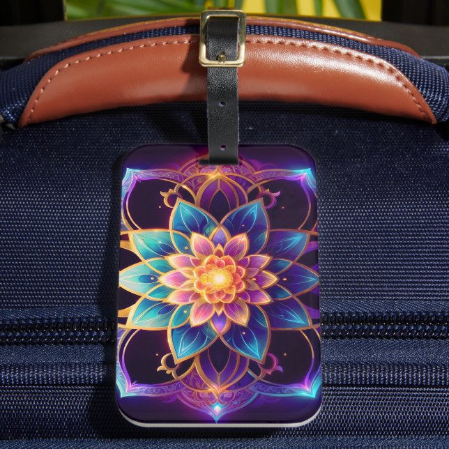 Étiquette À Bagage Lotus Emblem - Vibrant Geometric Floral Abstract (Insitu Rectoal 2)