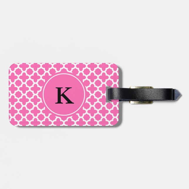 Étiquette À Bagage Monogramme blanc sur Motif Quatrefoil rose chaud (Dos horizontal)