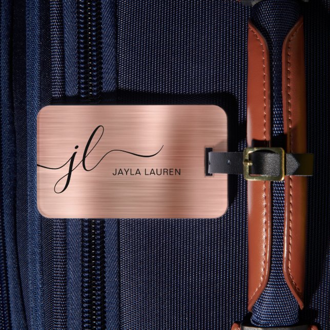 Étiquette À Bagage Monogramme Script Faux Rose Gold Metal Steel (Insitu Rectoal 4)
