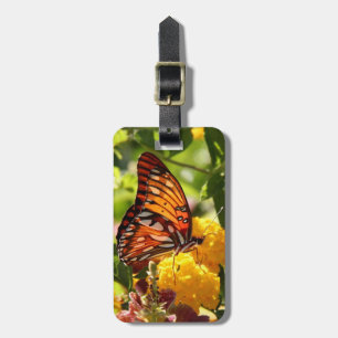 Étiquette À Bagage Papillon de monarque sur des fleurs sauvages,