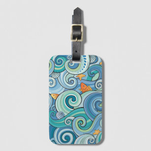 Étiquette À Bagage Poissons parmi le motif de vagues