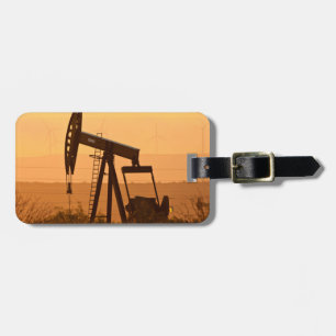 Étiquette À Bagage Pompe à balancier pompant du pétrole dans l'ouest