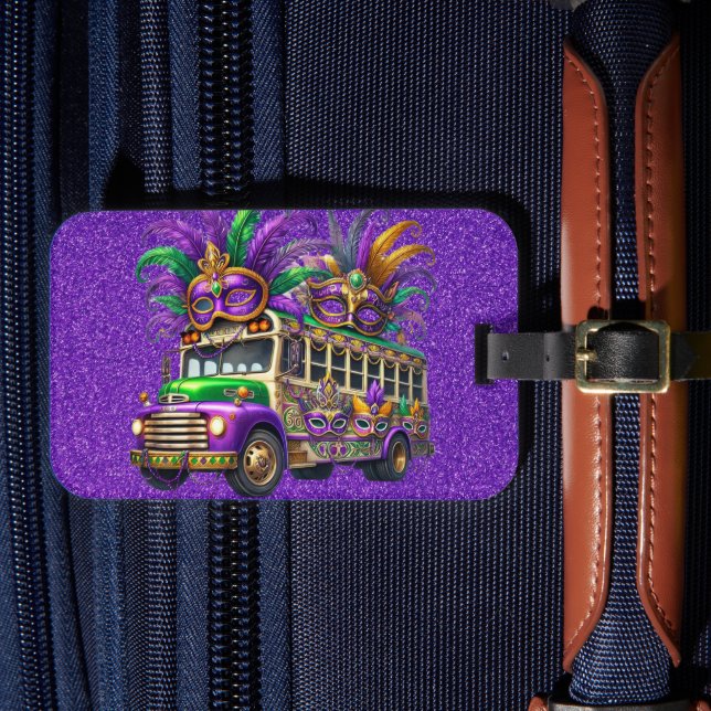 ÉTIQUETTE À BAGAGE PURPLE & GREEN MARDI GRAS BUS & FEATHERS (Insitu Rectoal 4)