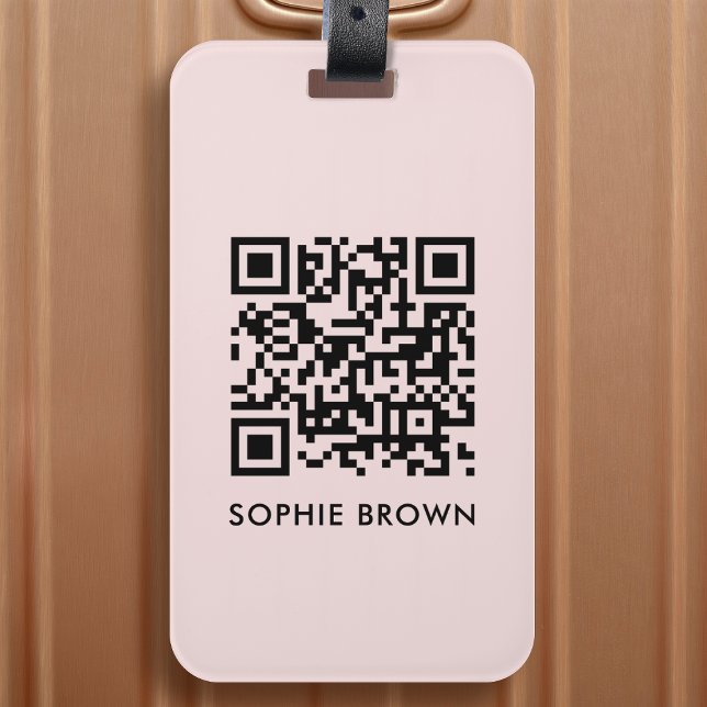 Étiquette À Bagage QR Code Blush Rose Feminine Scannable Contact perd (Versatile editable pink luggage tag template with interactive QR code for business or personal use.)