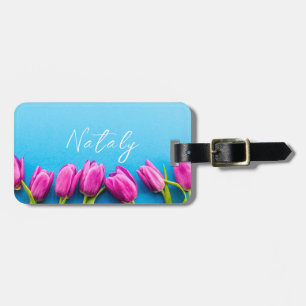 Étiquette À Bagage Tulipes roses sur un arrière - plan bleu