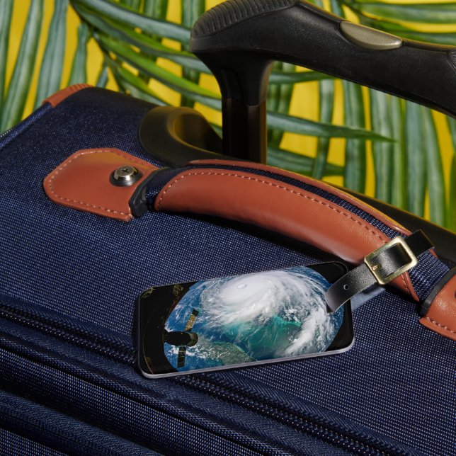 Étiquette À Bagage Vue De L'Ouragan Dorian. (Insitu Rectoal 3)