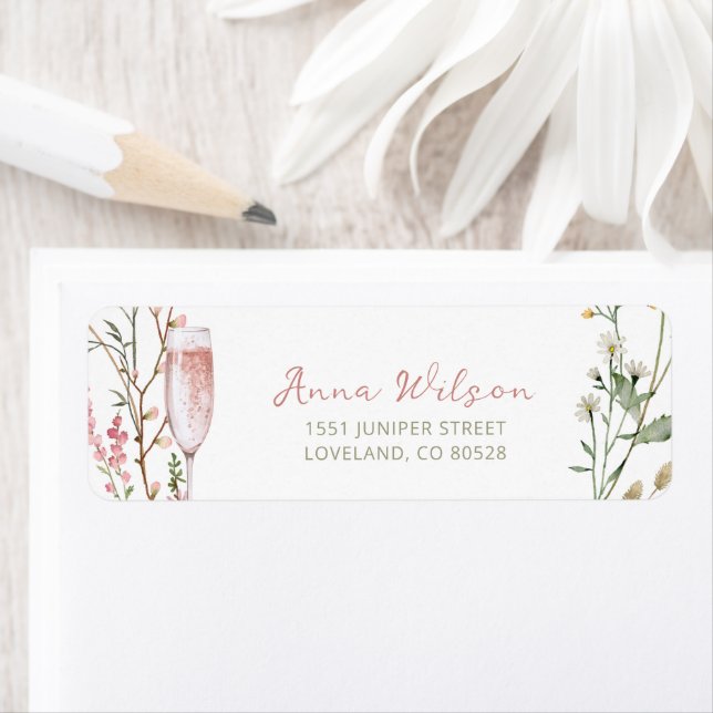 Étiquette Adresse de retour de mariage Petals and Prosecco (En situation)