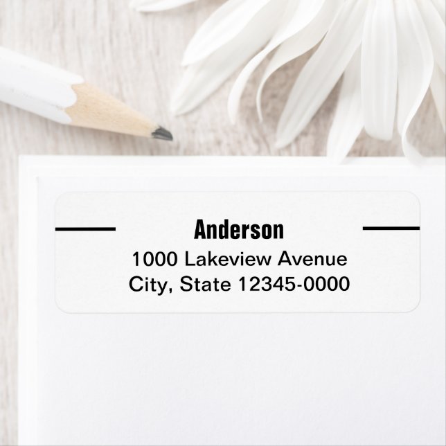 Étiquette Adresse de Retour Nom Simple (En situation)