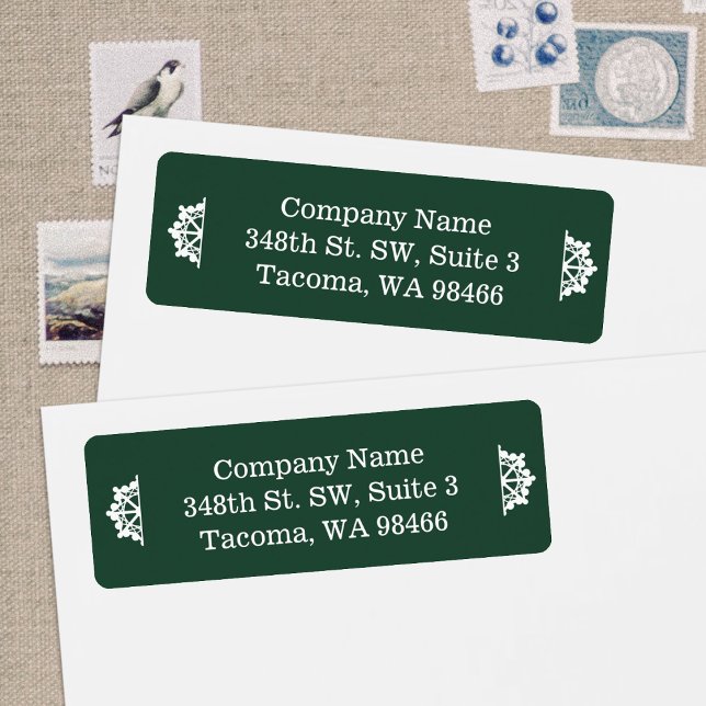 Étiquette Adresse postale de vacances de Forest Green Compan (Green Christmas holiday return address labels for business or personalized Christmas mailing labels)
