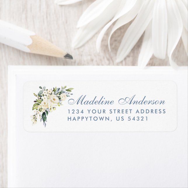 Étiquette Aquarelle Blanc Floral Dusty Blue Mariage (En situation)