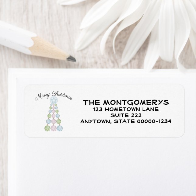 Étiquette Arbre De Noël Moderne Dans Trois Couleurs Pastel (En situation)