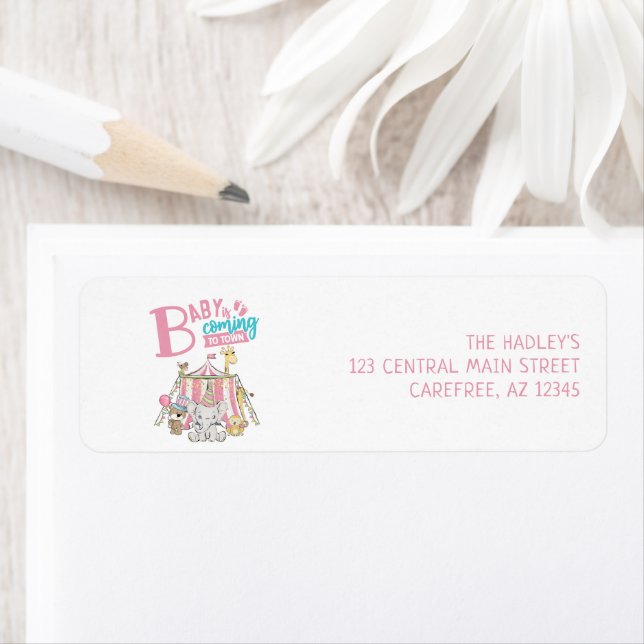 Étiquette Baby shower de carnaval rose Adresse de retour (En situation)