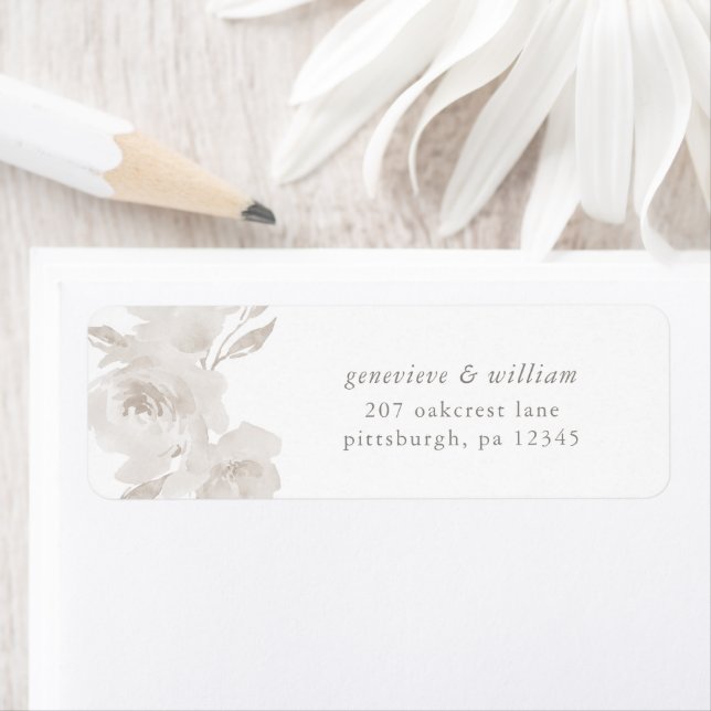 Étiquette Beautiful Neutral Floral Mariage Adresse de retour (En situation)