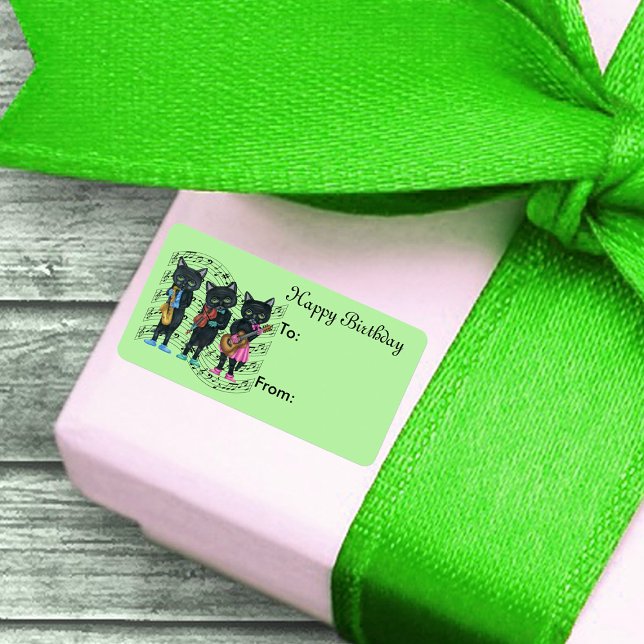 Étiquette Birthday Cat Musicians on Heart of Music Notes (black Cats playing music instruments on bars of music notes on Happy Birthday gift tag labels.)