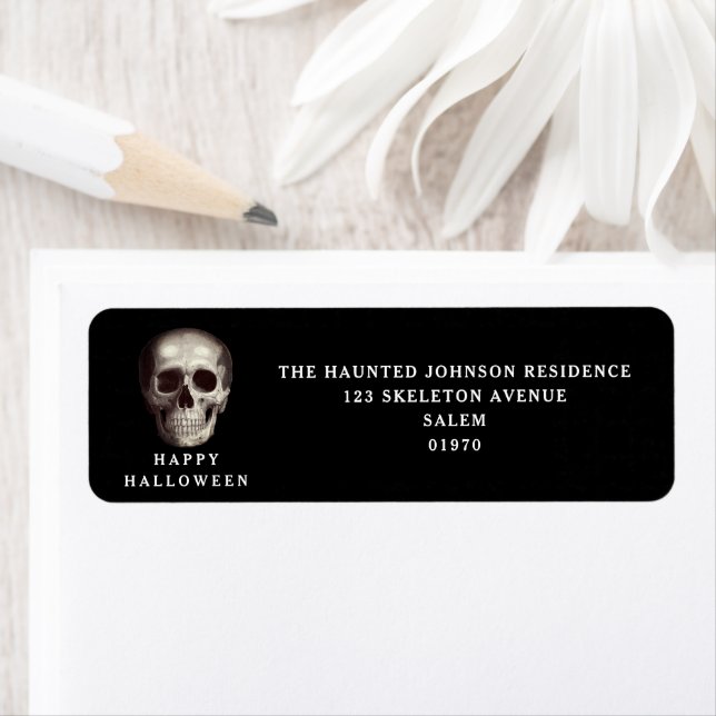Étiquette Black Scull Adult Halloween Adresse (En situation)