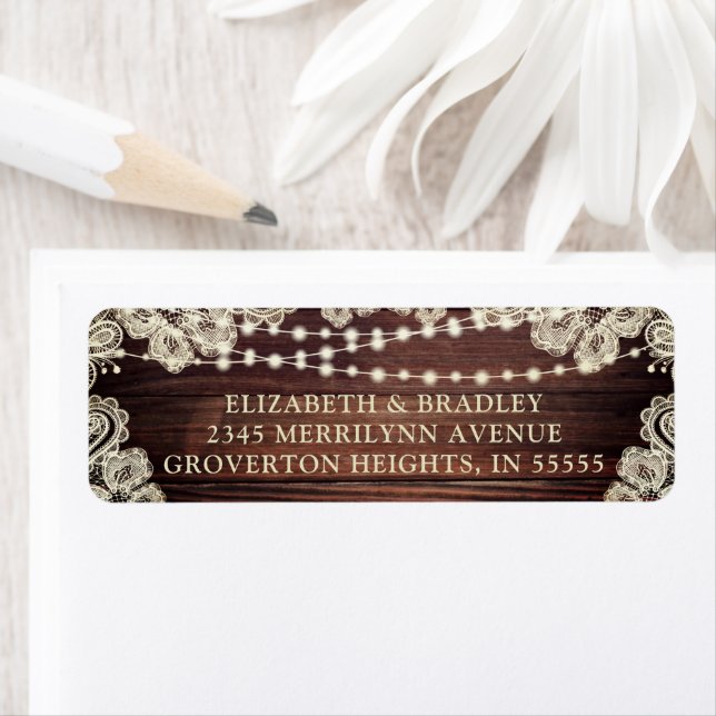 Étiquette Bois rustique Lumières Mariage dentelle ivoire (En situation)
