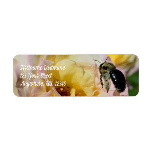 Étiquette Bumble Bee Volant Dans Rose Rose Adresse