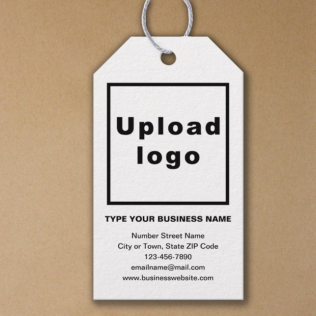 Étiquette cadeau de marque commerciale sur blanc (Build brand name awareness. Your business brand on white gift tag.)