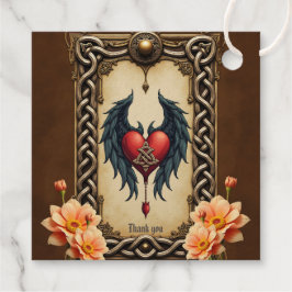 Étiquette-cadeau Elégance celtique avec coeur et ailes.