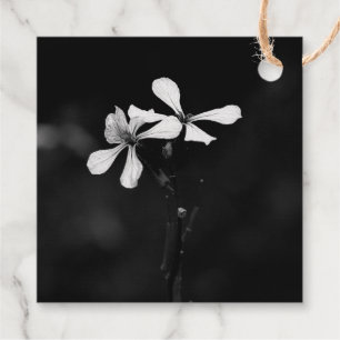 Étiquette-cadeau floral noir et blanc minimal