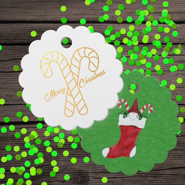 Étiquette-cadeau Sucres de canne d'or Rouge Stocker Gnome Joyeux No (Gold foil candy canes Merry Christmas gnome in red stocking on green favor hanging tags for holidays)