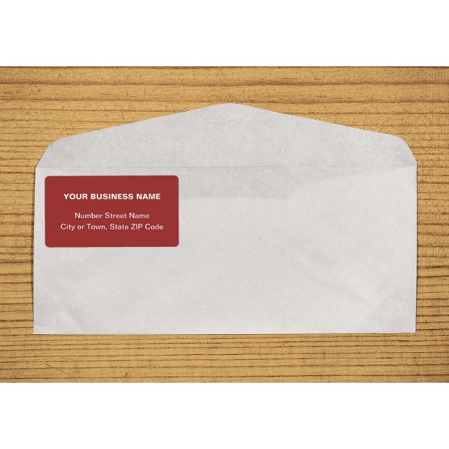 Étiquette Centre Aligné Texte brut Entreprise Livraison roug (Center aligned plain text business red shipping label on envelope)