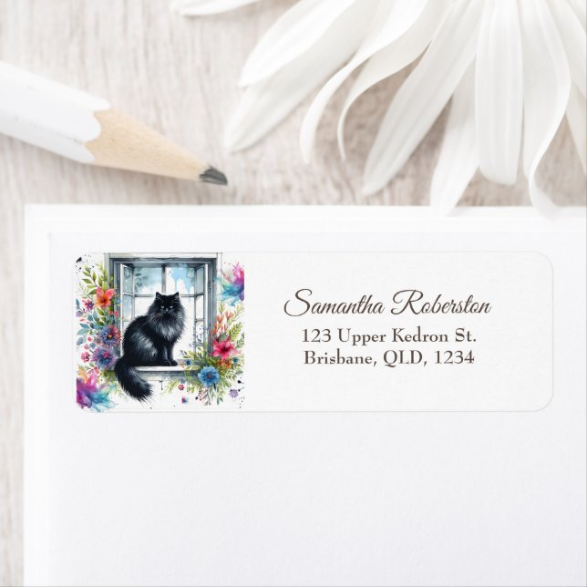 Étiquette Chat noir de Sibérie sur fenêtre Floral d'été (En situation)